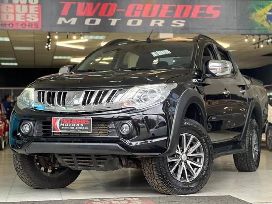 MITSUBISHI L200 TRITON 2.4 16V TURBO DIESEL OUTDOOR HPE-S CD 4X4 AUTOMÁTICO